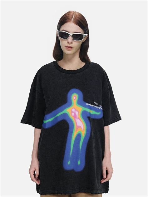 Get Edgy Style with Aelfric Eden's Distorted Portrait Tee